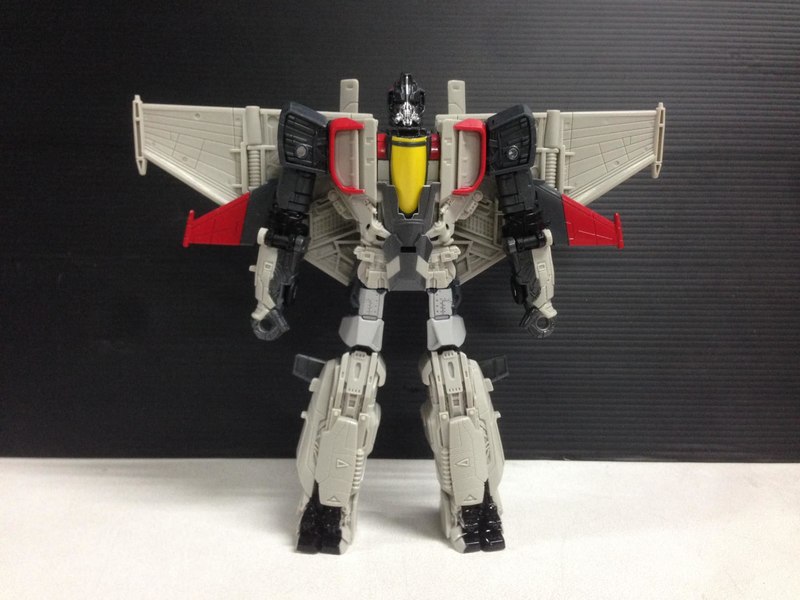 Blitzwing In Hand Images Of Energon Ignitors Nitro Series  (6 of 13)